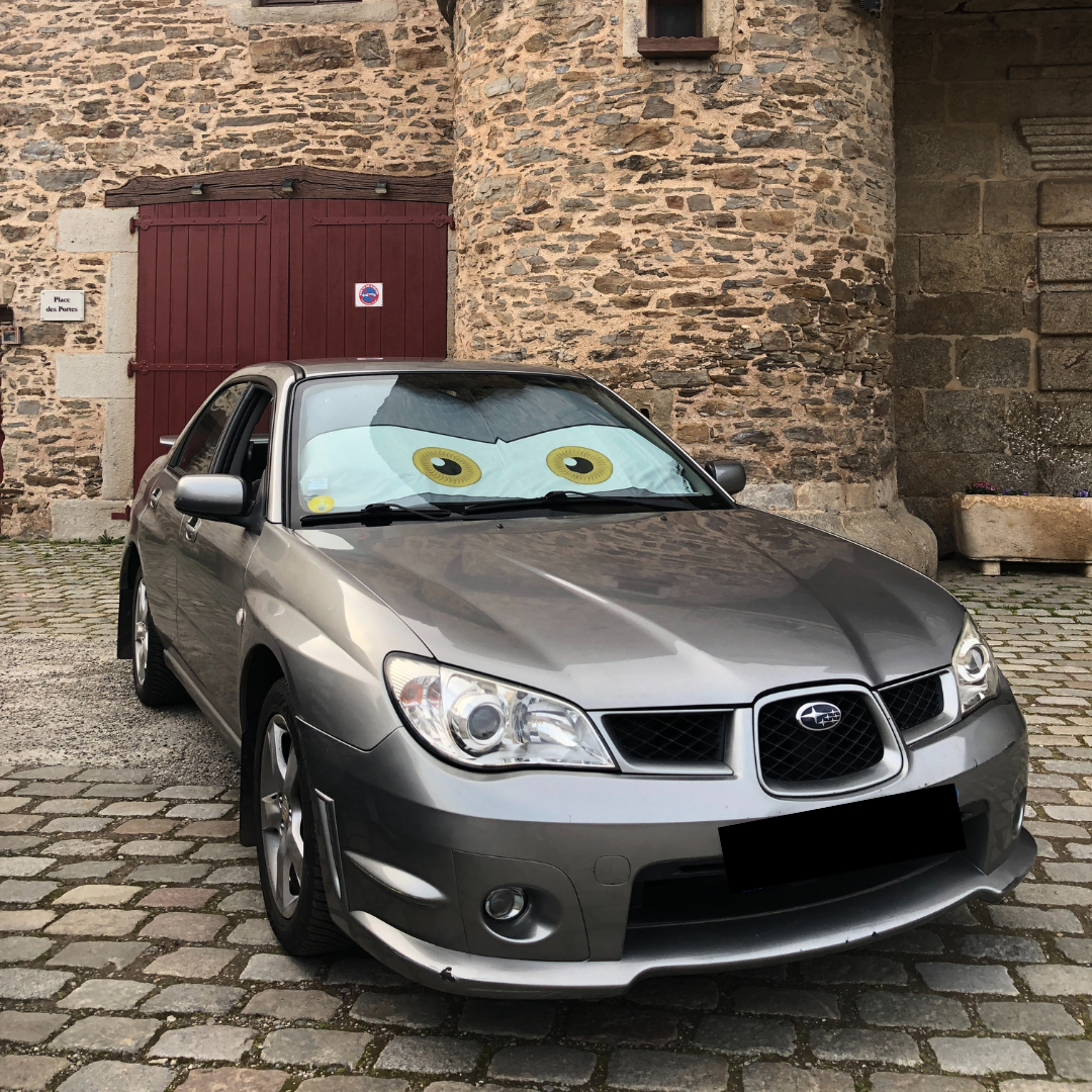 Pare-soleil avec yeux et couleurs personnalisables parmi +80 possibilités pour Subaru Impreza